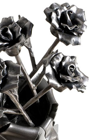 Close-Up: Rocket Rose Sculpture (1)